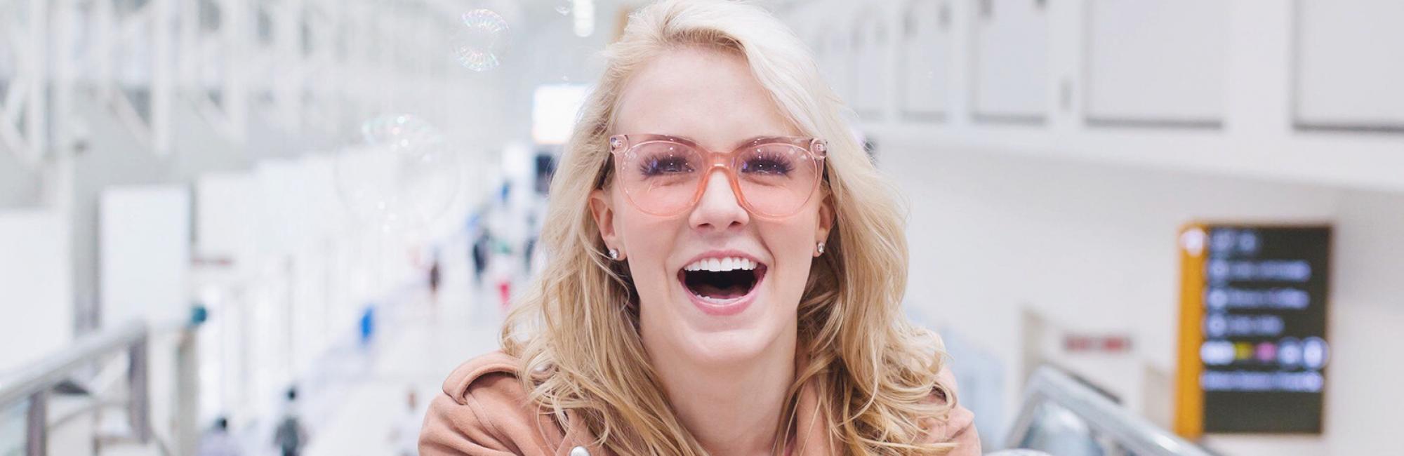 Ginna Claire Mason Ginna Claire - Train Background 